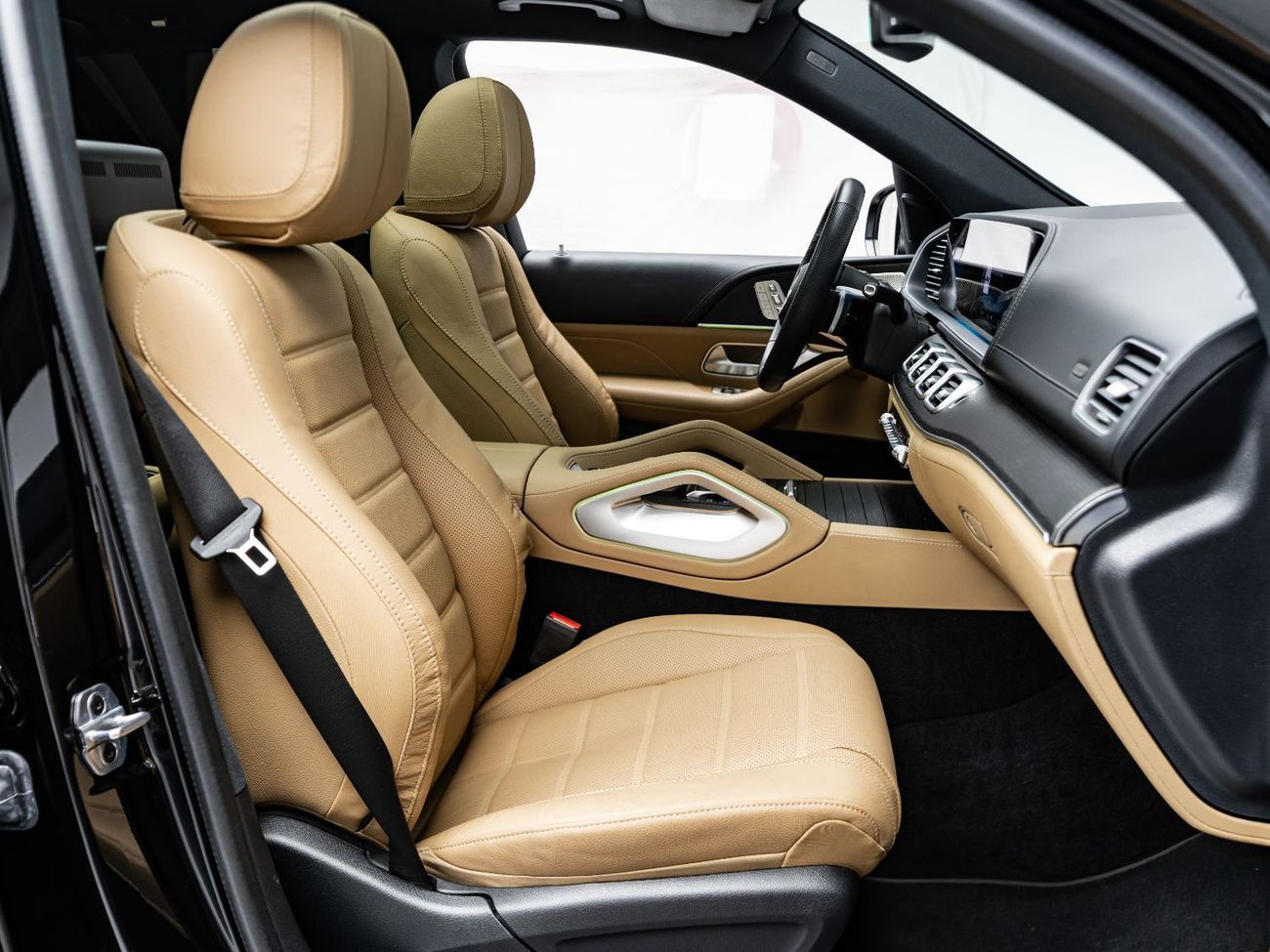 مرسيدس بنز GLS 450 Premium + 3.0L (389 HP)