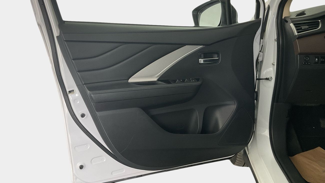 ميتسوبيشي إكسباندر كروس Premium | شامل الضمان | 0 ﺪﻔﻋﺓ ﺃﻮﻟﻯ