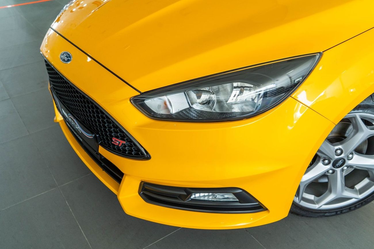 Ford Focus 2018 Ford Focus ST / 3 Year Ford Service Pack & 5 Year Ford Warranty