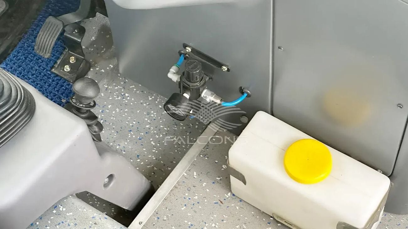 SML Isuzu S7 Bus SML-Isuzu S7 Bus 3455cc 35 SEATER AC Diesel LHD MT