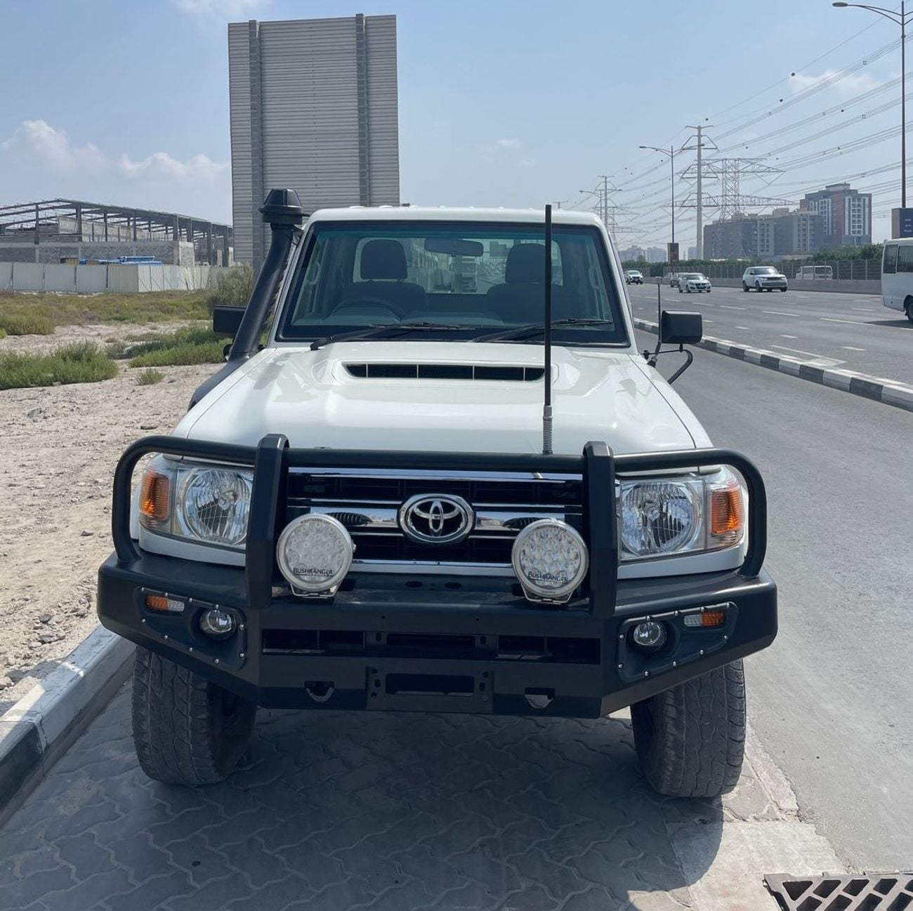 تويوتا لاند كروزر بيك آب RIGHT HAND VEHICLE ONLY FOR EXPORT 4.5 LITER