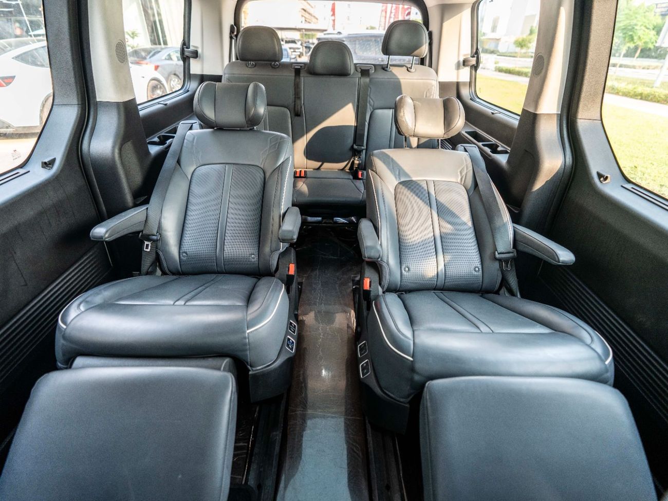 Hyundai Staria 3.5L Luxury (7 Seater)