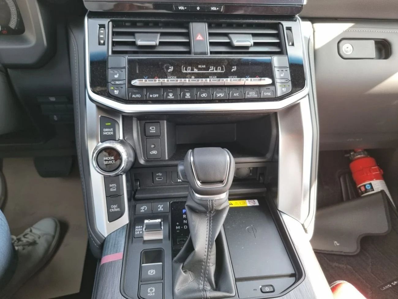 تويوتا لاند كروزر 2026 Toyota Land Cruiser LC300 VXR (Full-Option with Radar) 3.3L V6 TW Twin Turbo Diesel A/T 4WD Exp