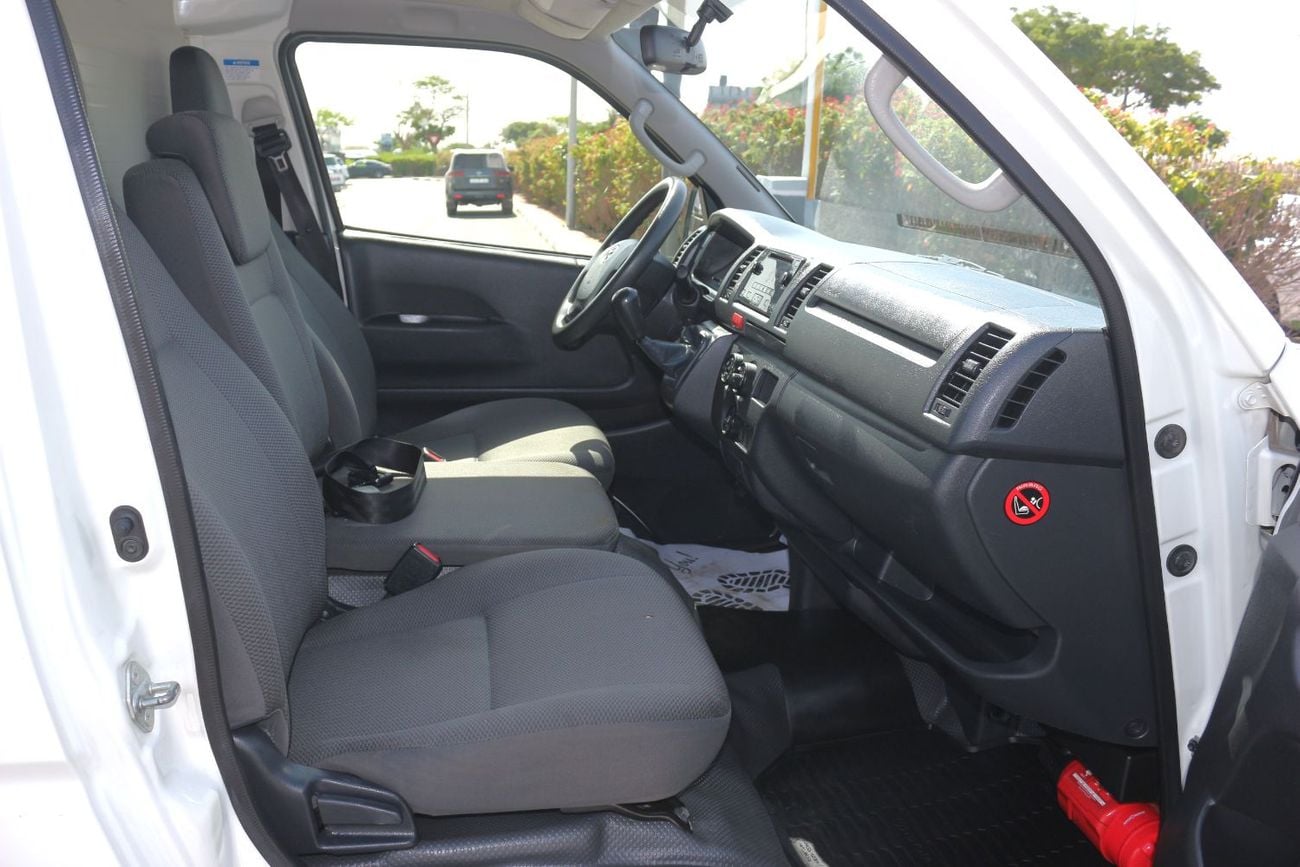تويوتا هاياس GL -Standard Roof  Panal Van 2.7L