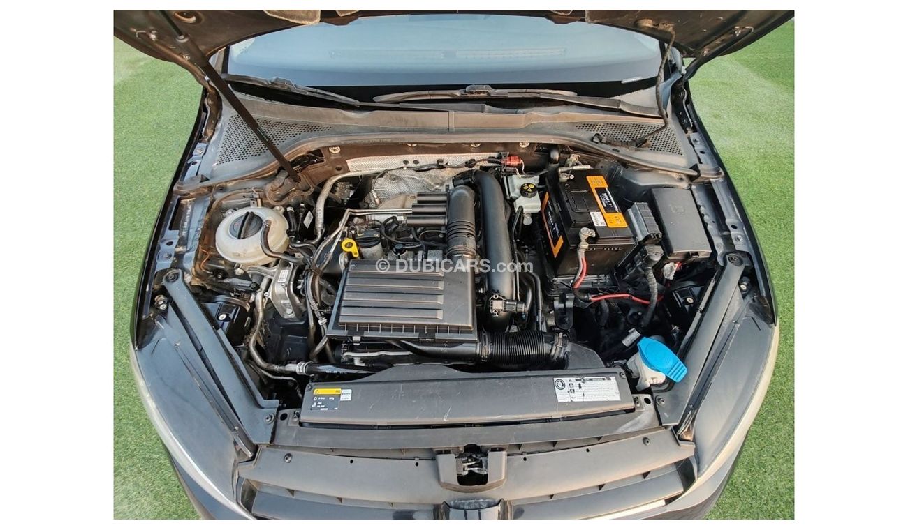 فولكس واجن جولف Warranty one year