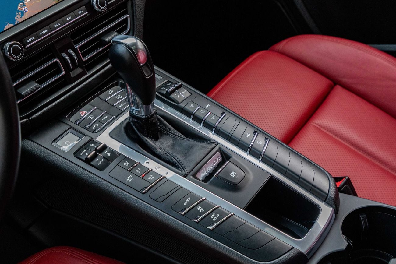 بورش ماكان Macan S | Service History | 2,830 P.M | 0% Downpayment | Porsche Service History!