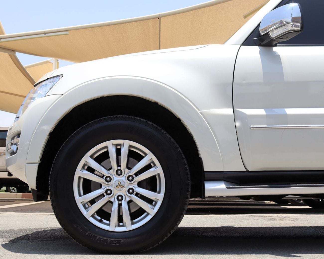 Mitsubishi Pajero GLS H/L ROCKFORD