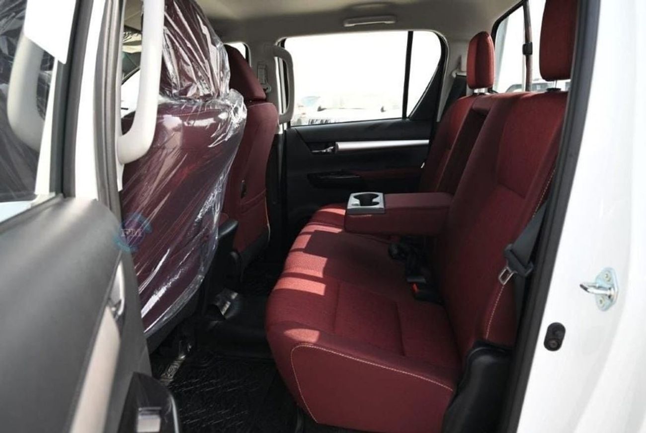 Toyota Hilux DC SR5 2.7L Petrol 4WD Manual Transmission