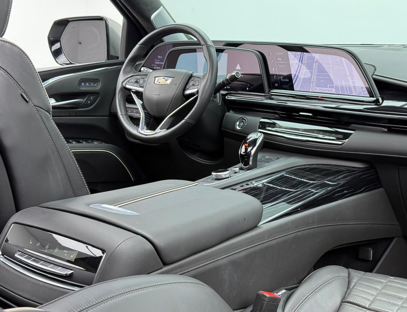 كاديلاك إسكالاد 2023 Cadillac Escalade-V, 12/2027 Swiss Auto Warranty, Full Service History, GCC