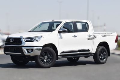 تويوتا هيلوكس GLX MT 2.7 PETROL