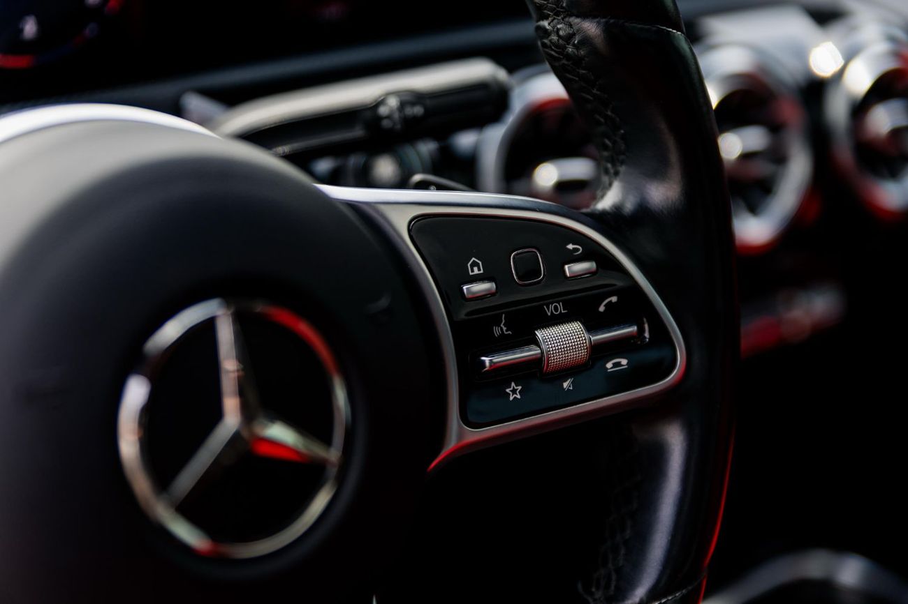 مرسيدس بنز A 220 3years warranty  2years service