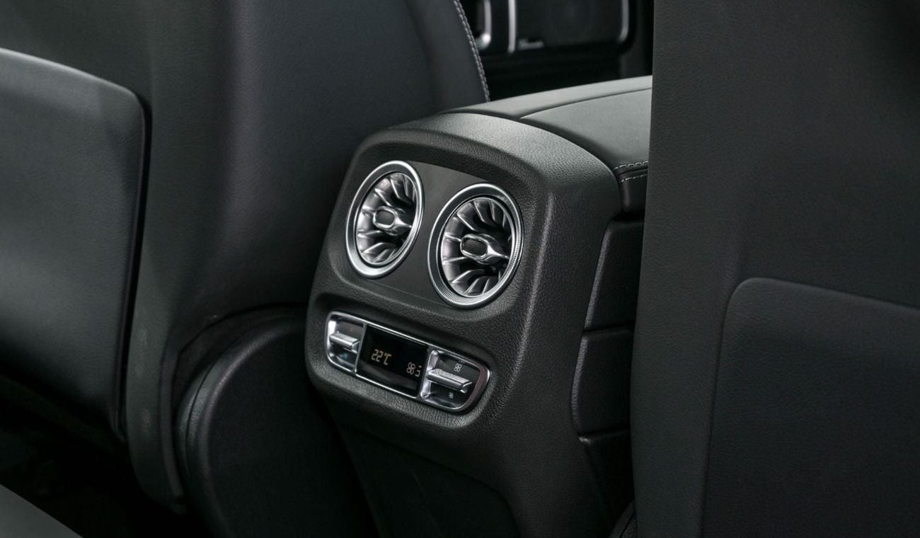 Mercedes-Benz G 63 AMG Mercedes G63 AMG - Special Color Emerald Green - Carbon Fiber - Rear Entertainment System - 2024