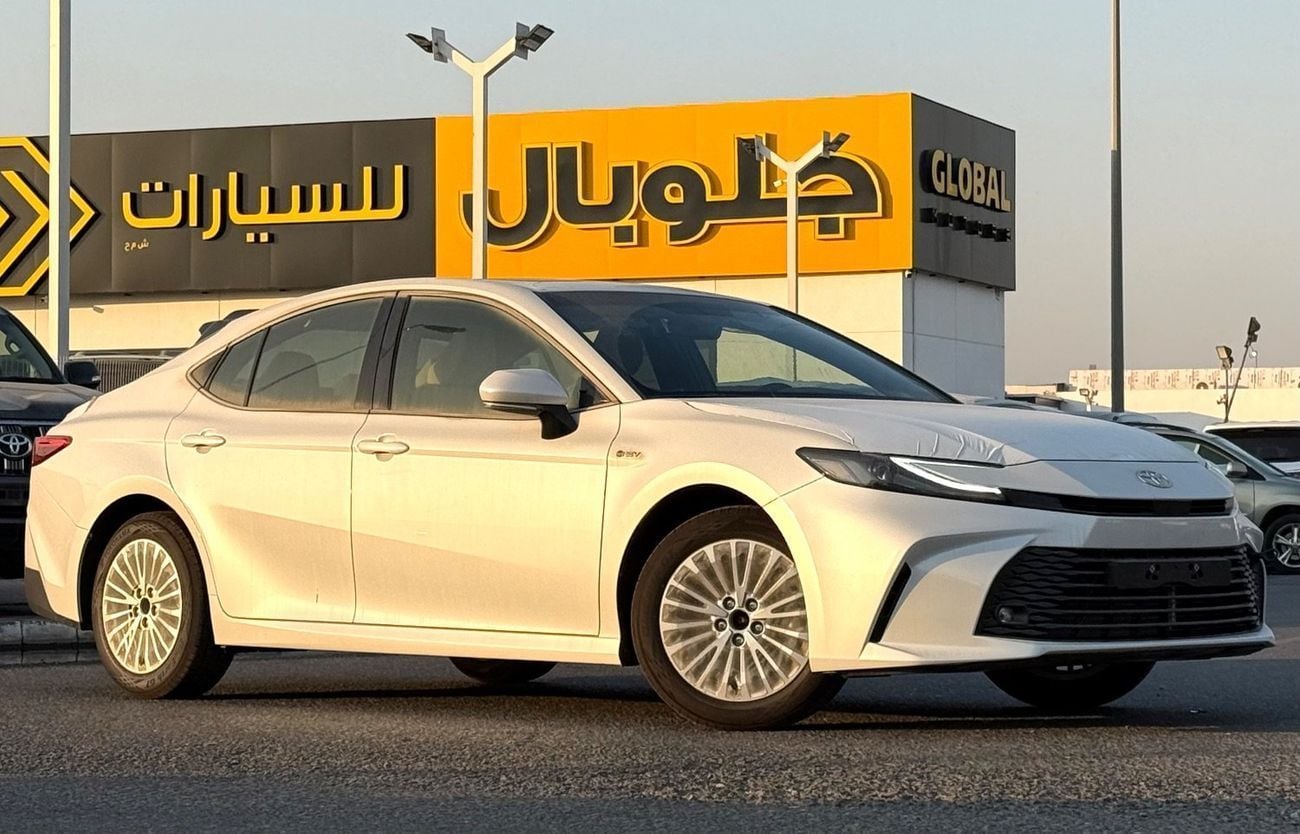 تويوتا كامري XLE 2.5L Hybrid