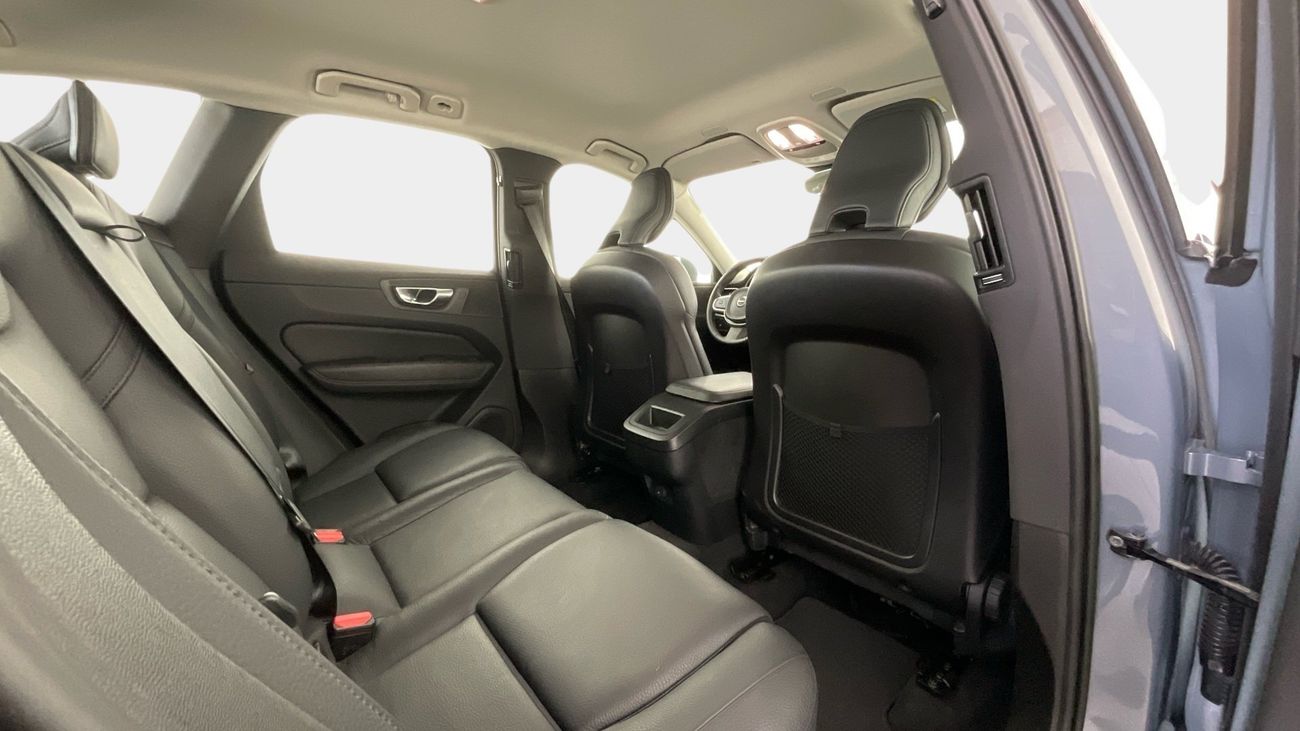 Volvo XC60 B5 Core | upto AED 20,000 Ramadan Discount | Guaranteed Warranty | 0 Down Payment