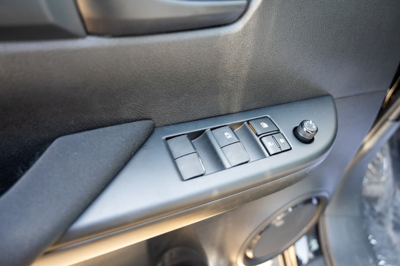 Toyota Hilux 2.7L Medium Grade | Double Cabin | 4x4 | Automatic | Petrol