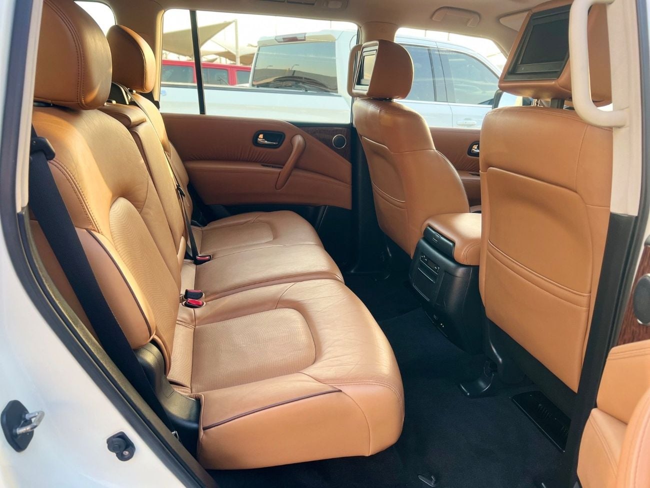 Nissan Patrol LE Platinum 5.6L Gcc