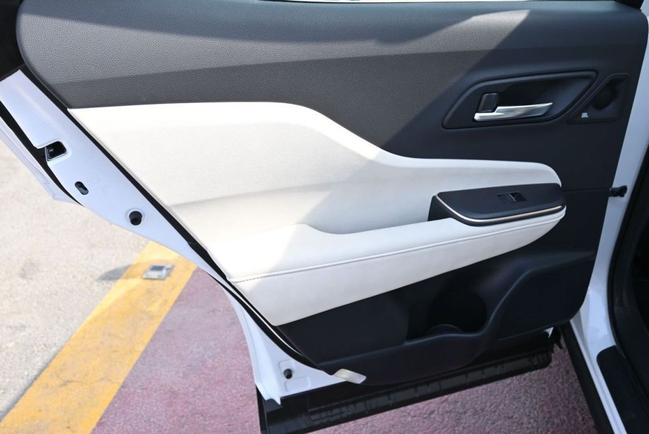 تويوتا كراون تويوتا كراون 2.5 لتر هايبرد، سيدان، دفع أمامي، 4 أبواب، لون أبيض، موديل 2023