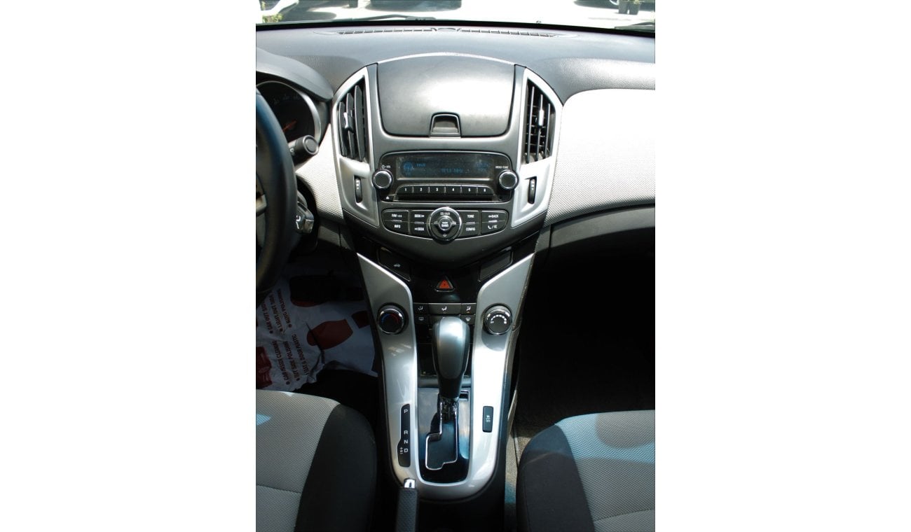 Chevrolet Cruze LT - MID OPTION - CAR IS IN PERFECT CONDITION INSIDE OUT