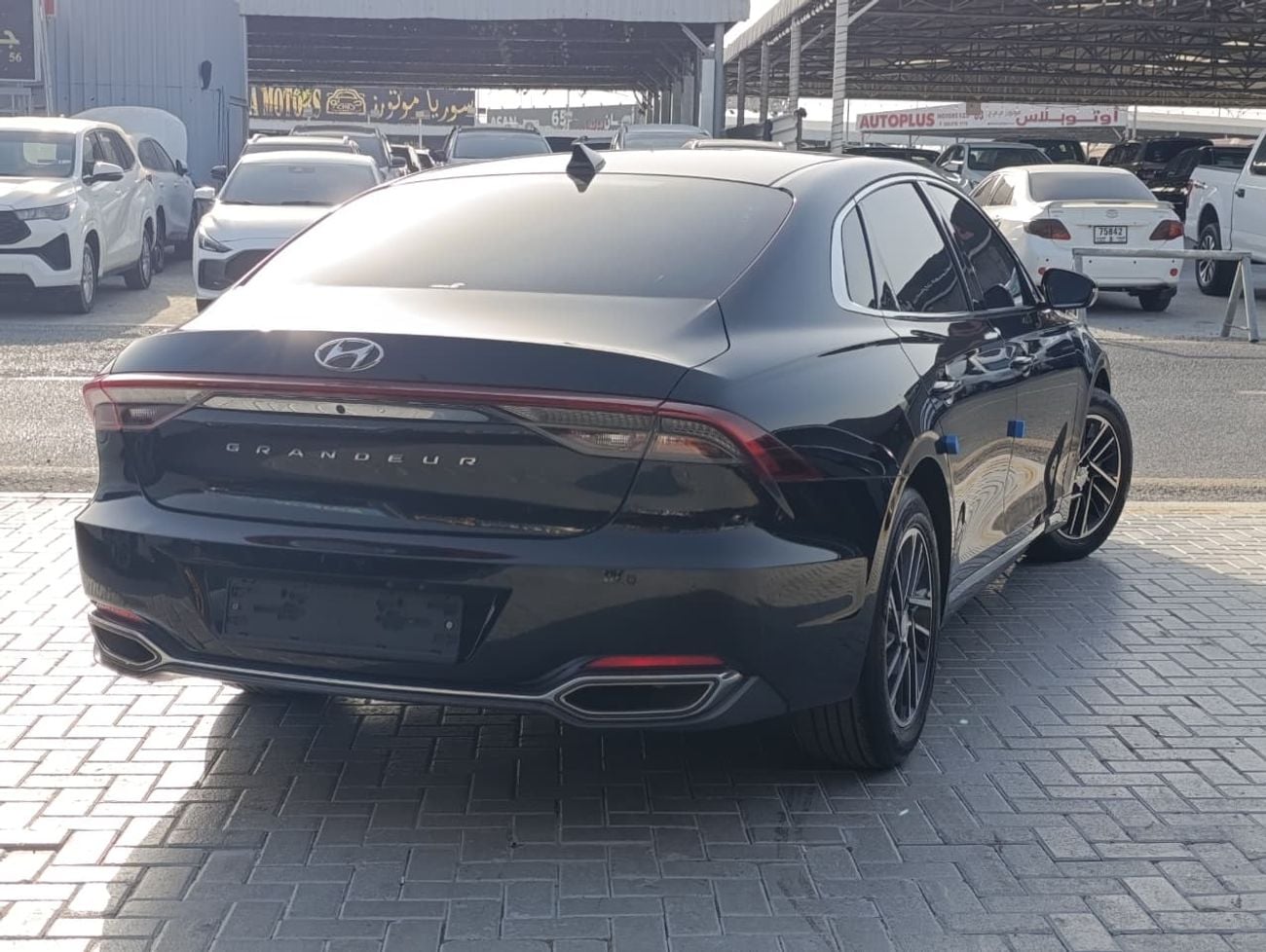 Hyundai Grandeur HYUNDAI GRANDEUR