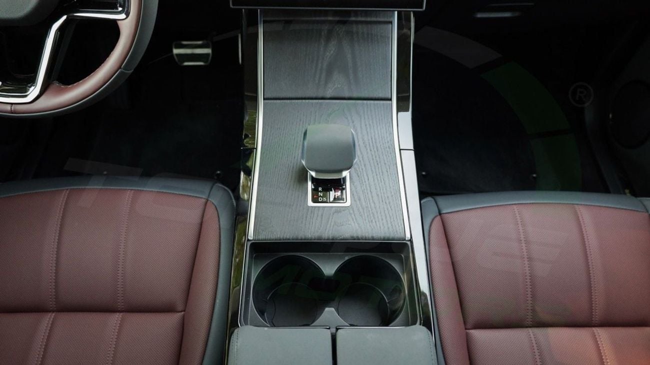 Land Rover Range Rover Evoque Dynamic SE P250 2.0L ( Only For Export ) 2025 LAND ROVER RANGE ROVER EVOQUE P250 DYNAMIC SE 2.0L BRA