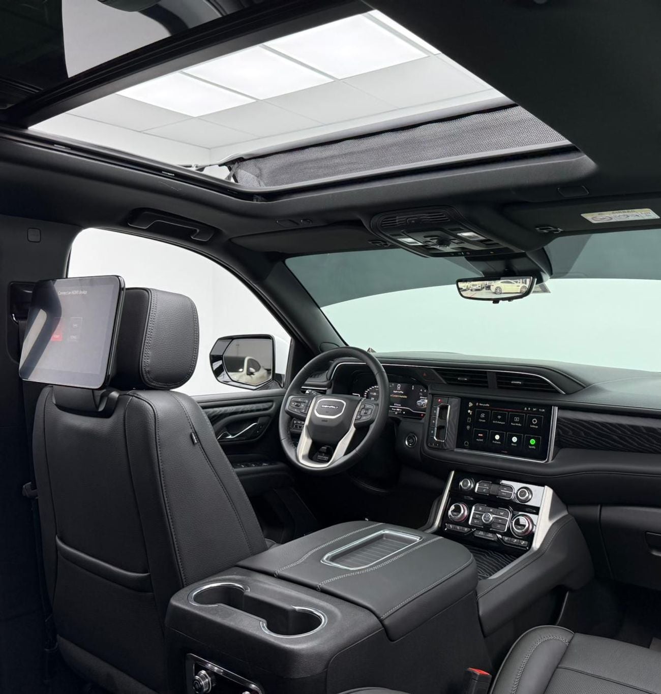 جي أم سي يوكون 2024 GMC Yukon Denali, 04/2030 GMC Warranty + Service Contract, GMC Full Service History, GCC