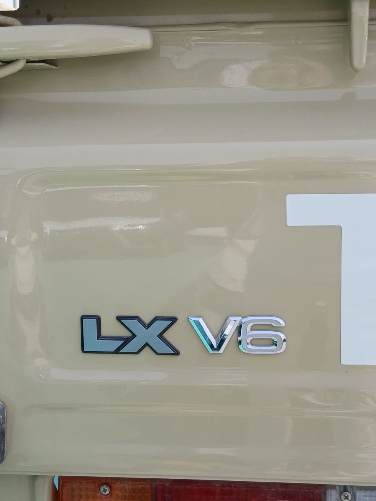 تويوتا لاند كروزر بيك آب Std 4.0L Single Cab Utility 4WD