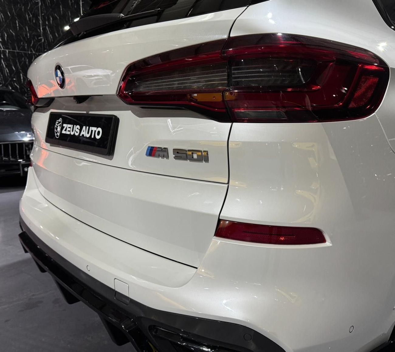 بي أم دبليو X5 M50i 4.4L