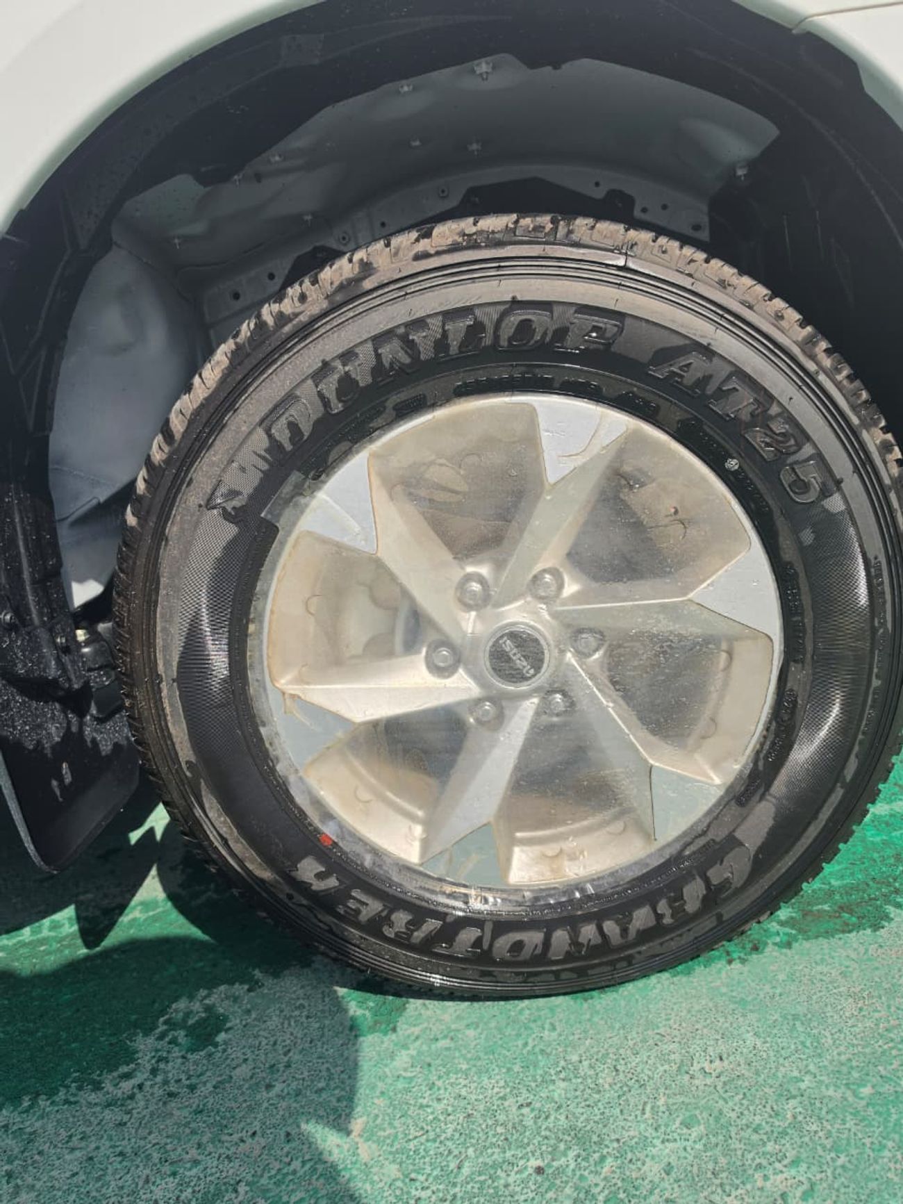 Isuzu MU X Isuzu MU-X 3.0 4JJ3 2026 – 4×4 | Diesel | 6AT | White / Grey