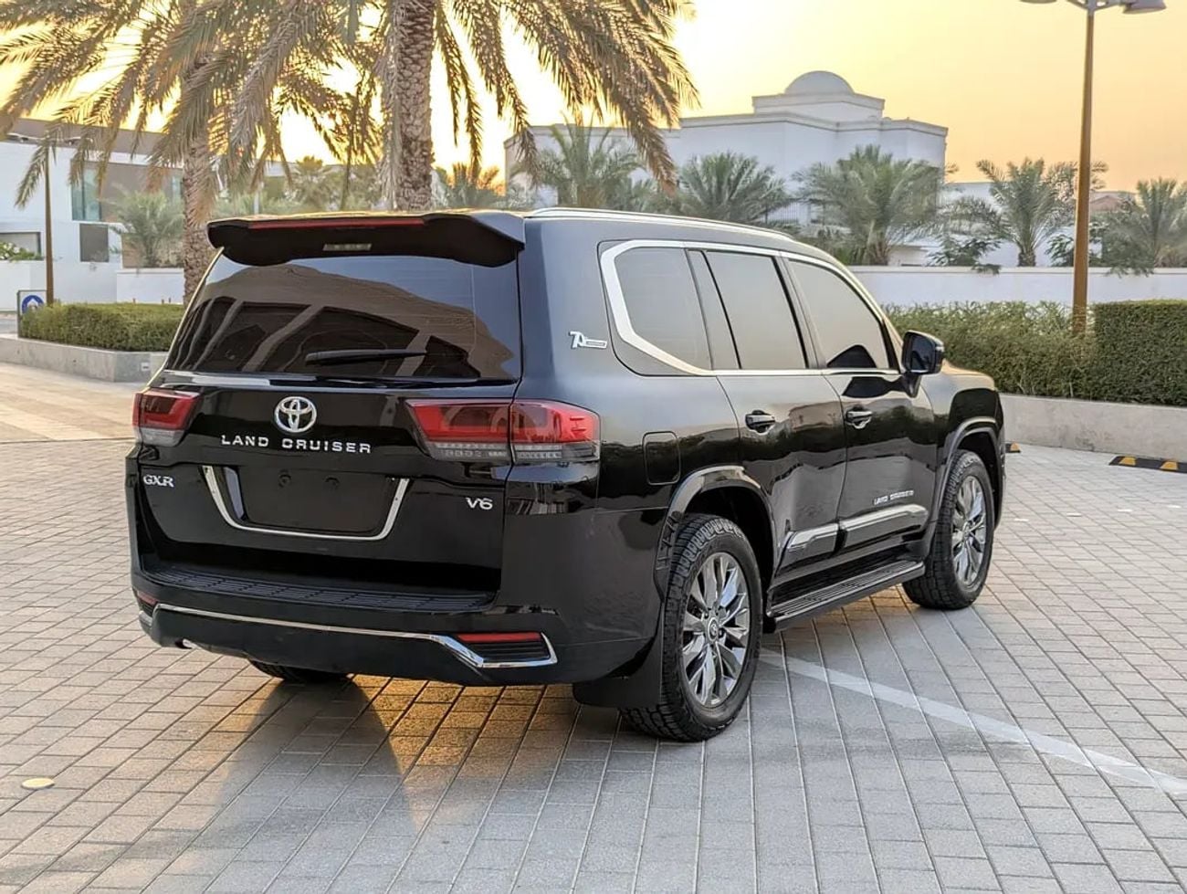 تويوتا لاند كروزر GXR Facelifted | V6 4.0L | GCC Specs | Full Option | Excellent Conditi