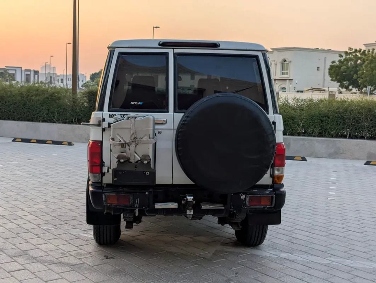 تويوتا لاند كروزر 70 Land Cruiser 76 Series 1VD-FTV 4.5L V8 Turbo-Diesel Excellent Condition