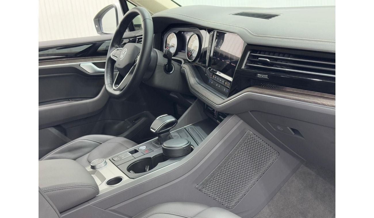 Volkswagen Touareg Comfortline 3.0L 2023 Volkswagen Touareg AtmosphereCL, Agency Warranty Till 01/26+ SP, Full Service