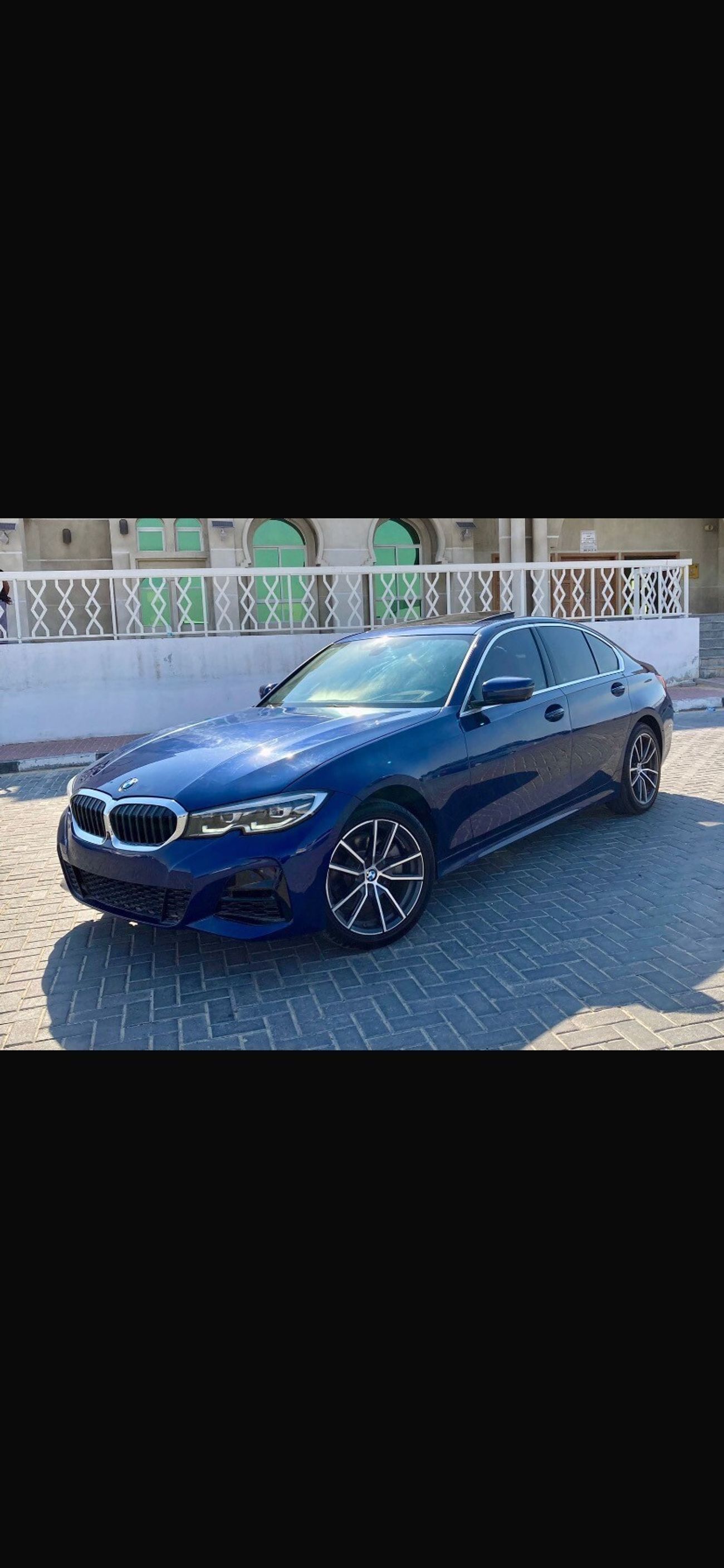 BMW 330i X drive exclusive very low km