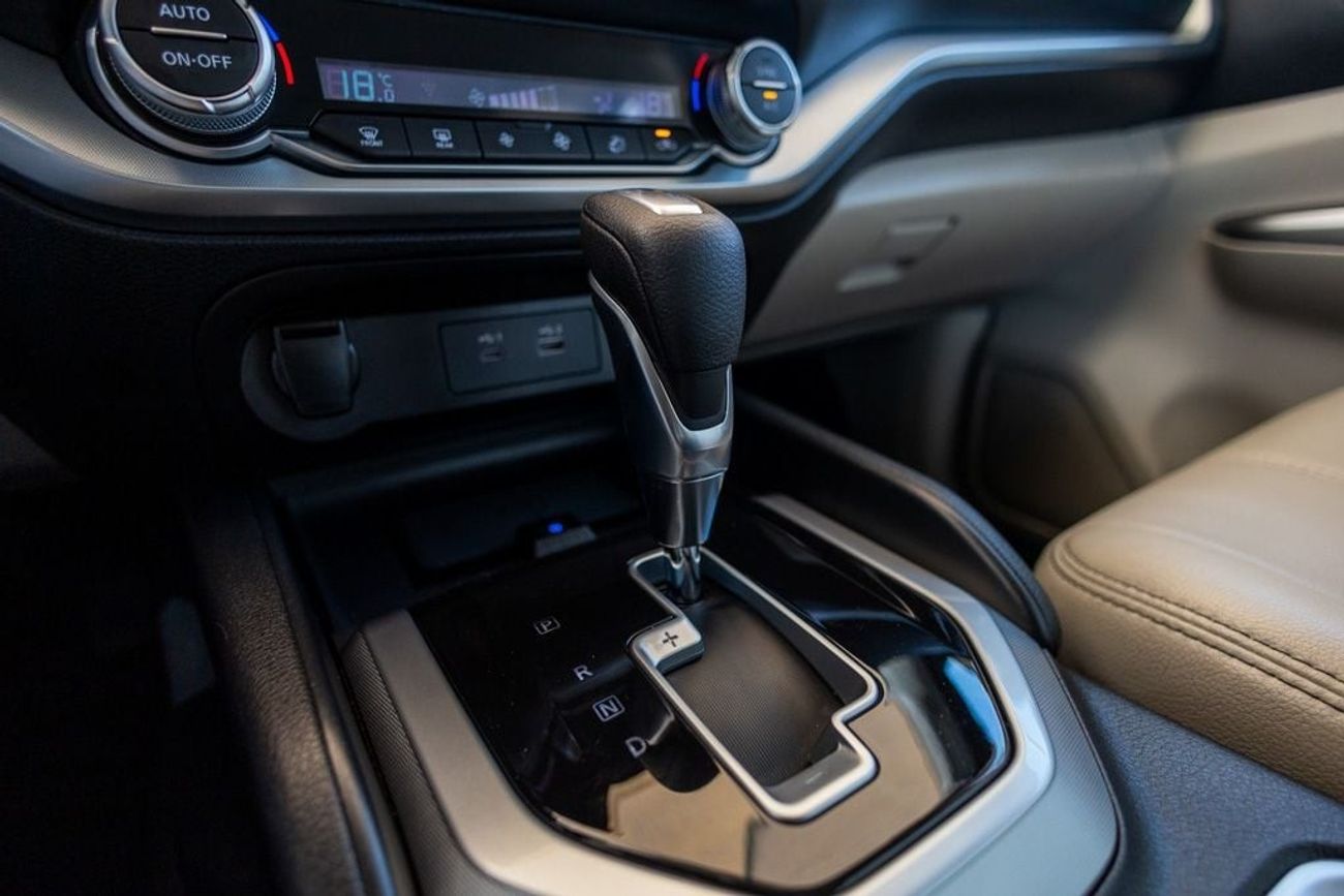 نيسان إكستيرا Titanium 2.5L AWD Nissan X-Terra Titanium 2022 GCC under Warranty with Flexible Down-Payment.