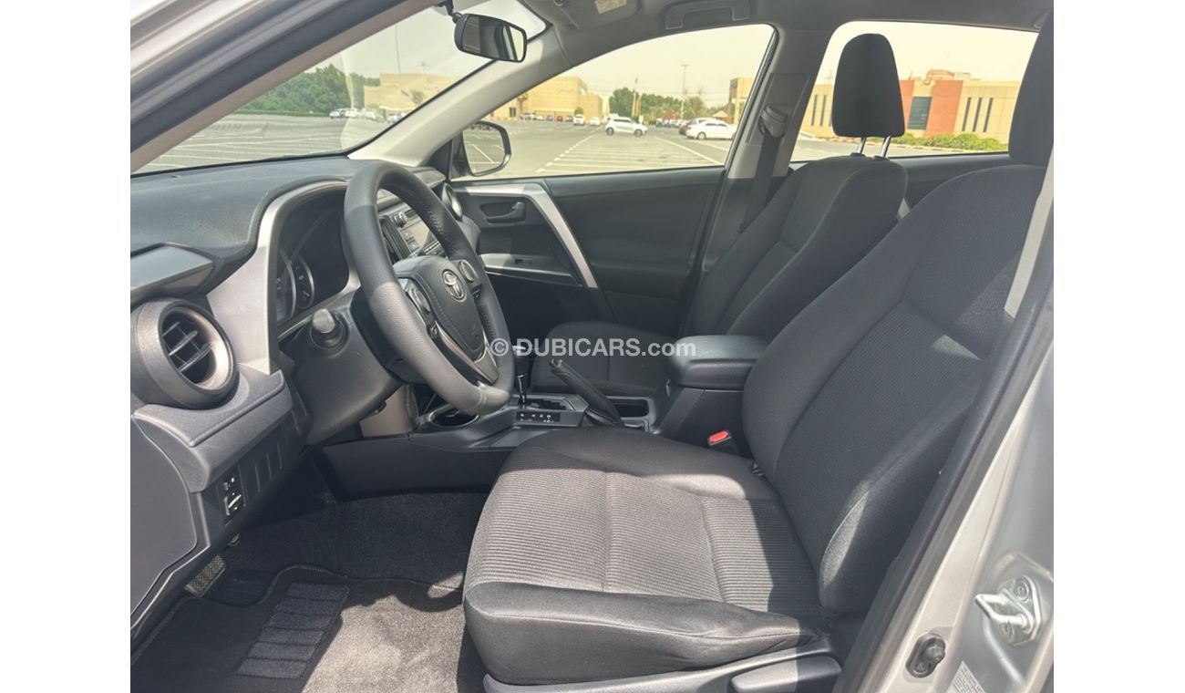 Toyota RAV4 EX MODEL 2016 GCC CAR PREFECT CONDITION INSIDE AND OUTSIDE LOW MILEAGE original paint