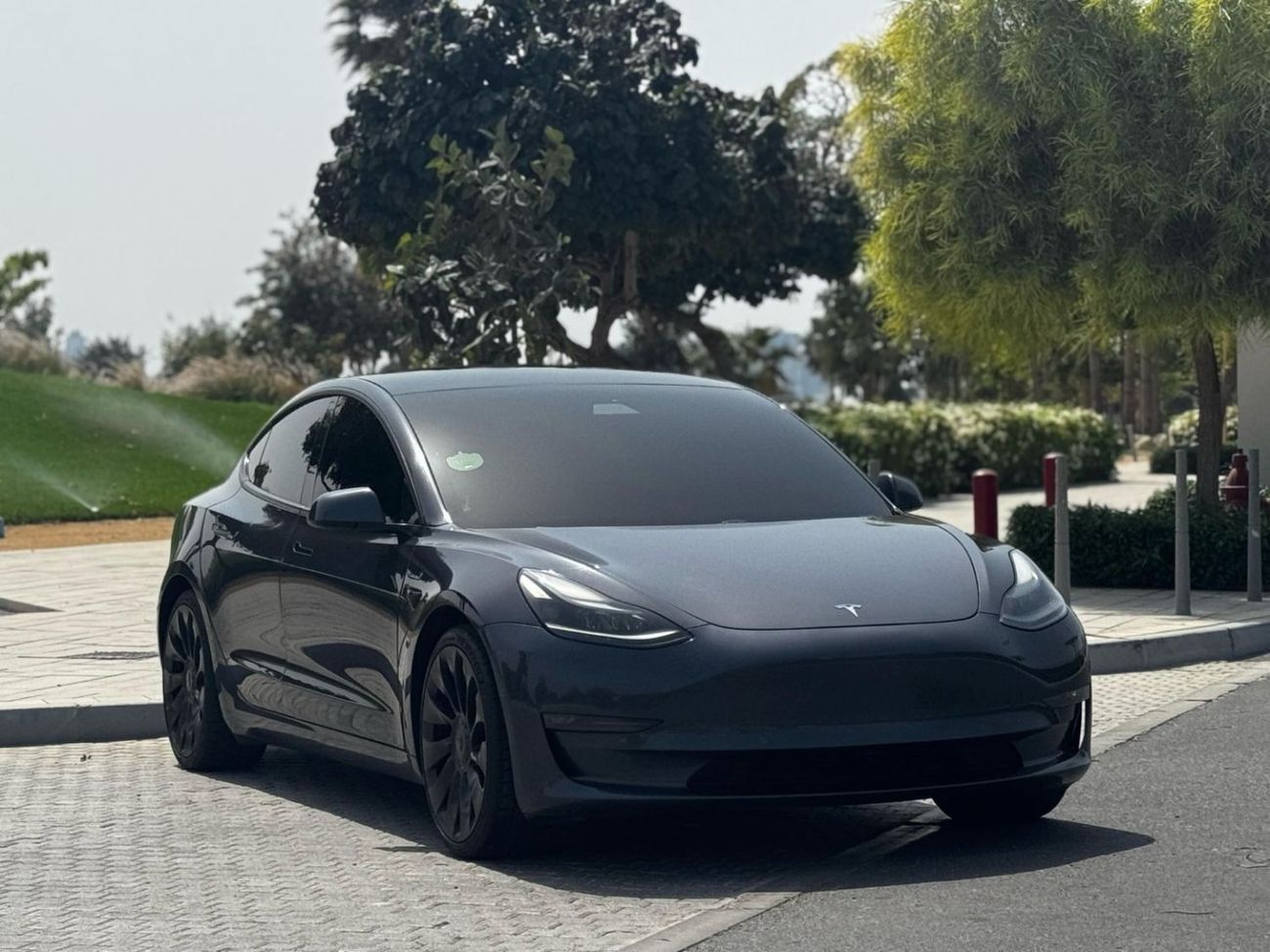 Tesla Model 3 TESLA MODEL 3 PERFORMANCE DUAL MOTOR LONG RANGE Model: 2021 Milage 84.000km Price: 110.000 dirhams (