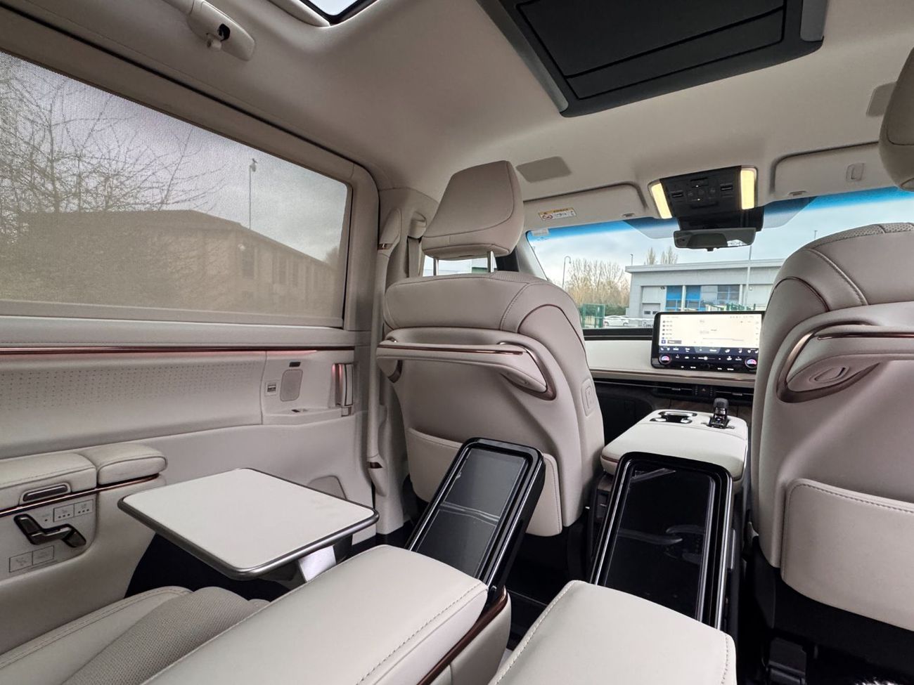 Lexus LM 350h Right Hand Drive