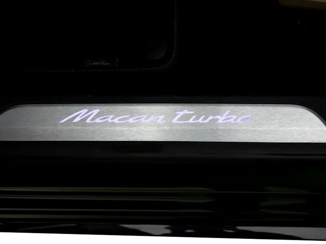 Porsche Macan Turbo Electric