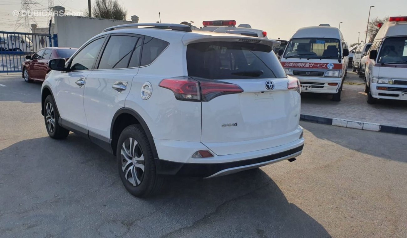 Toyota RAV4 LE