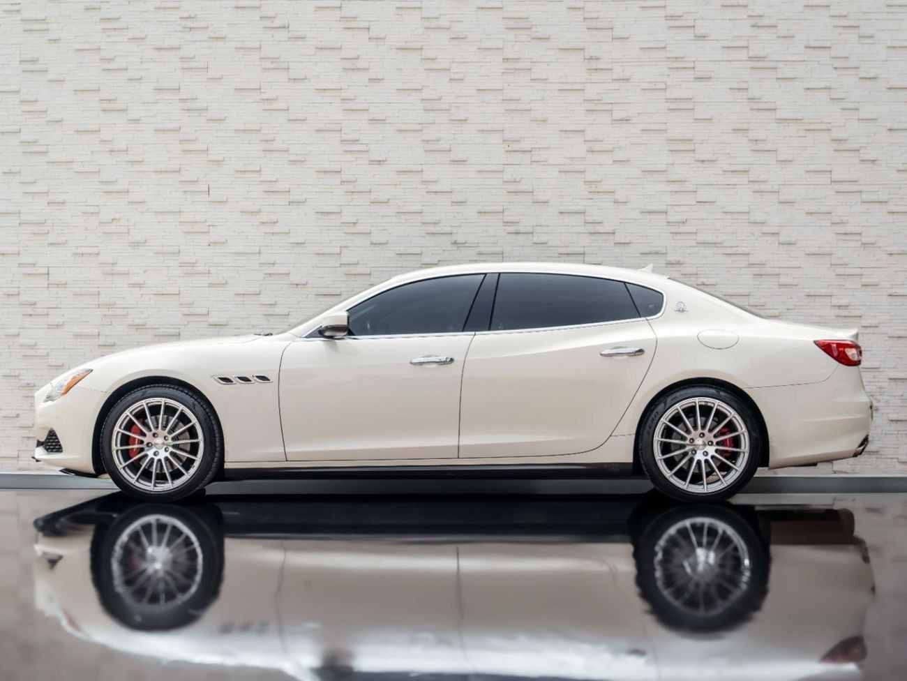 مازيراتي كواتروبورتي Std 3.0L (350 HP)