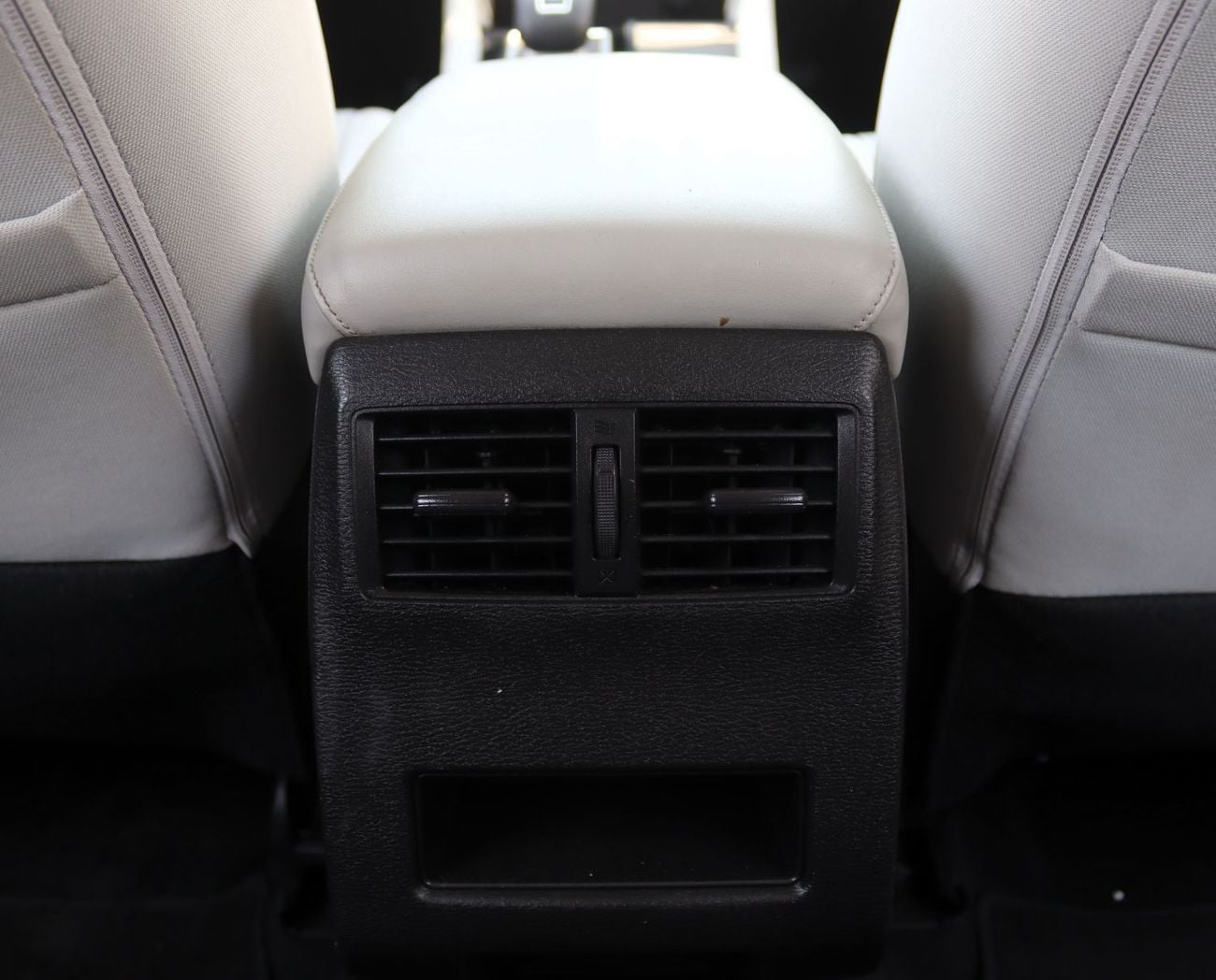 Mitsubishi Outlander GLX MIDLINE GLX