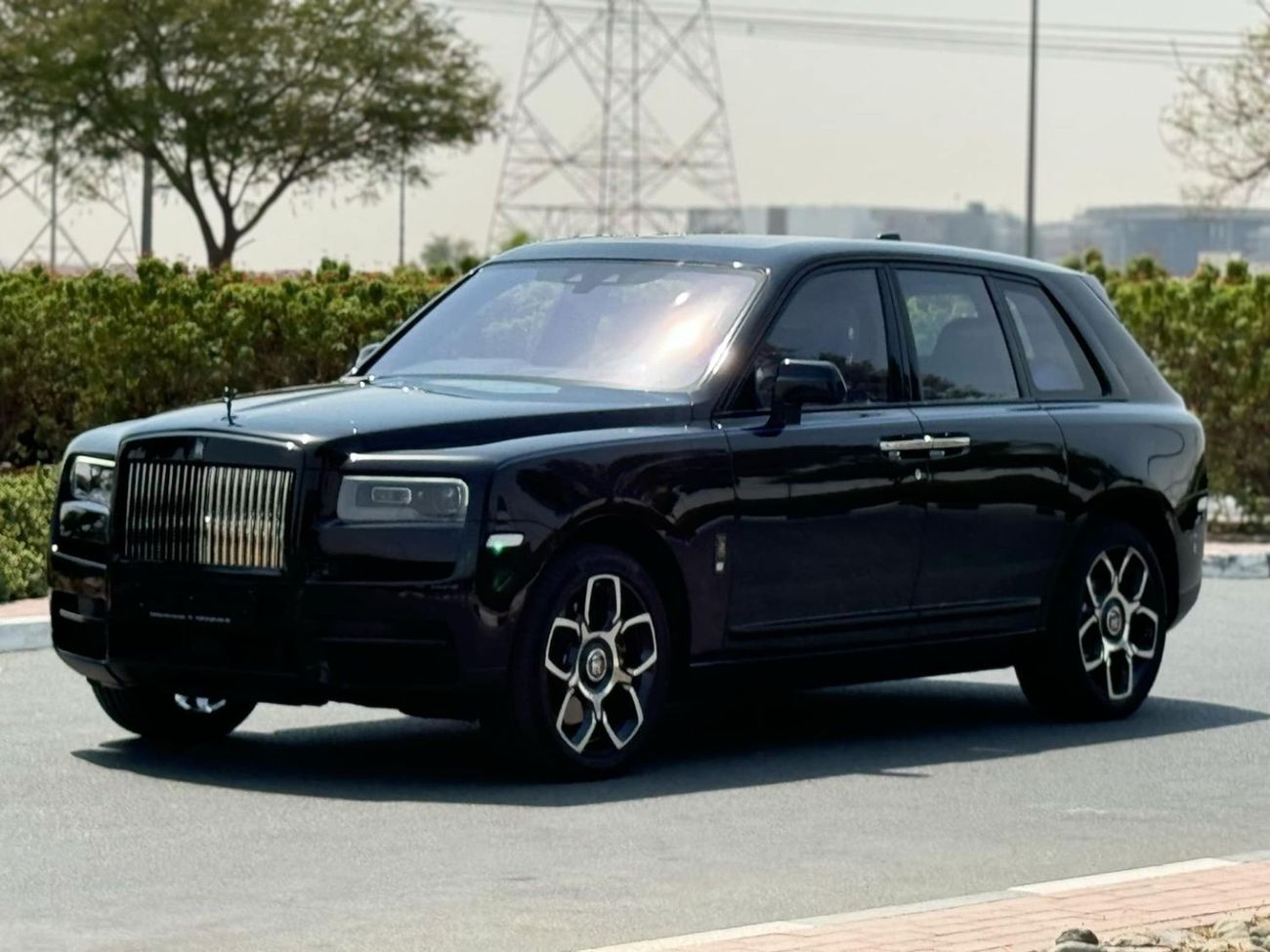 Rolls-Royce Cullinan GCC SPEC NEAT AND CLEAN LESS KILOMETER