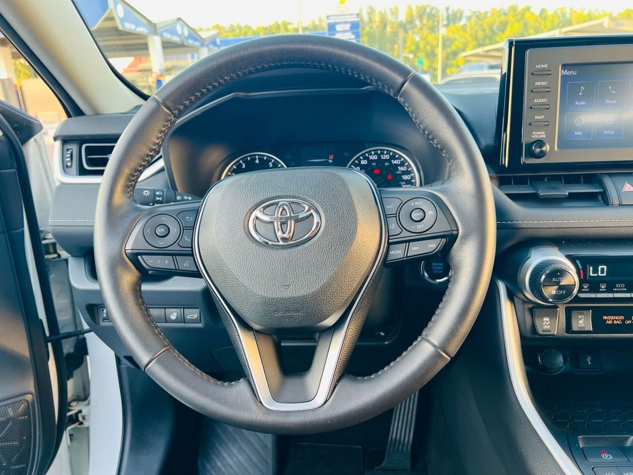 Toyota RAV4 XLE  2.5