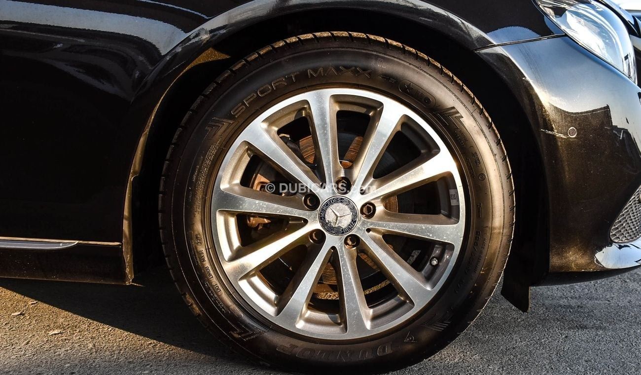 مرسيدس بنز E200