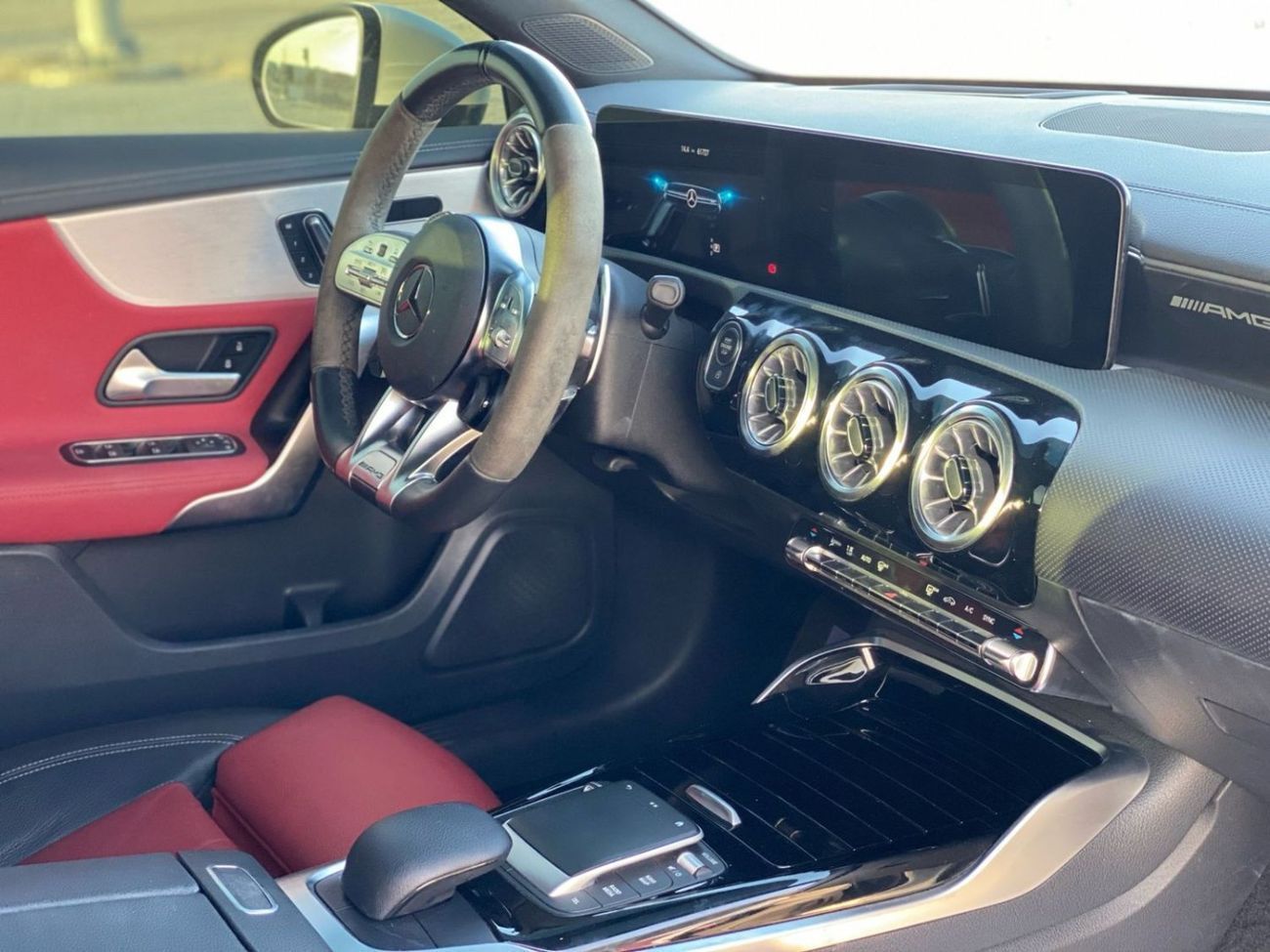 مرسيدس بنز A 35 AMG Premium + 2.0L