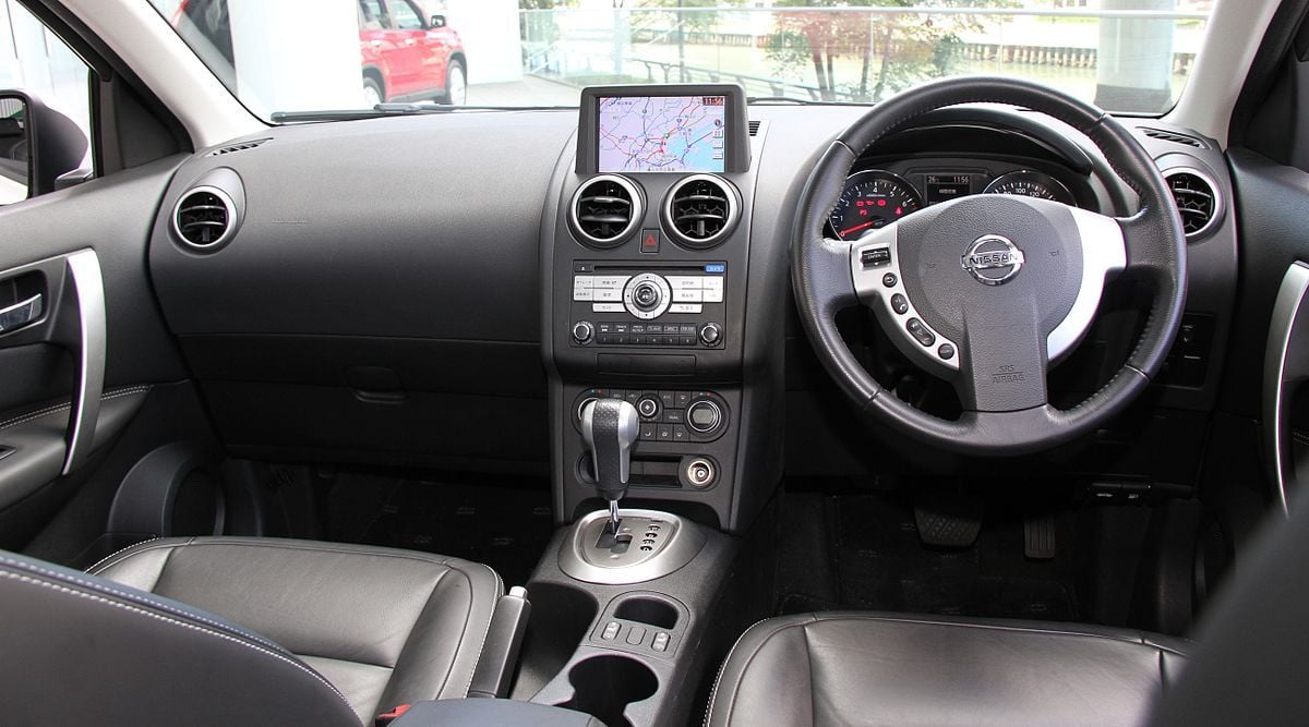 Nissan Dualis interior - Cockpit
