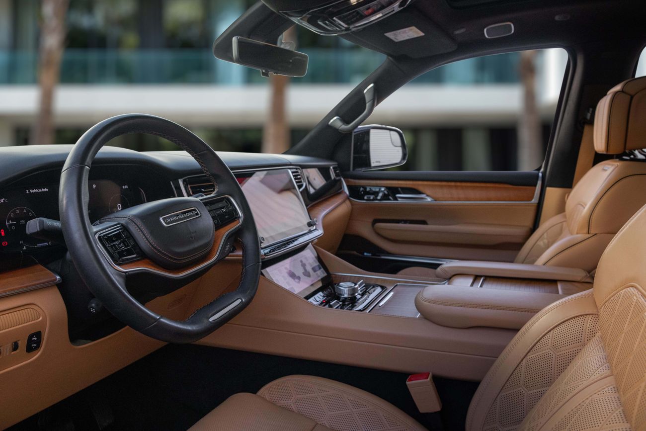 جيب جراند واجونير Grand Wagoneer Series III | 4,211 P.M | 0% Downpayment | Fantastic Condition!