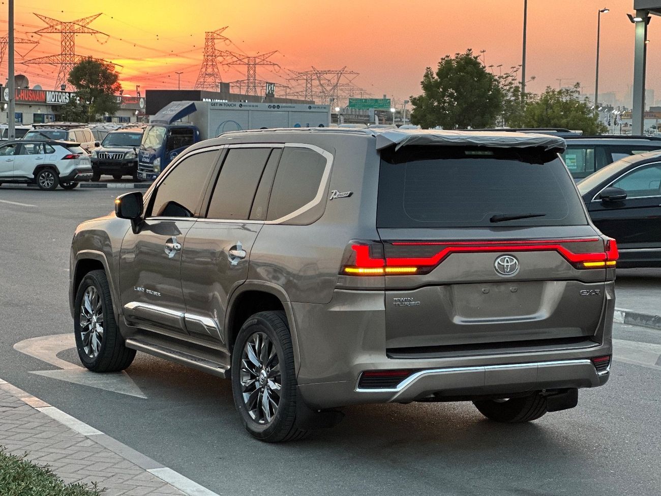 Toyota Land Cruiser GXR 4.0L (271 HP) 4WD