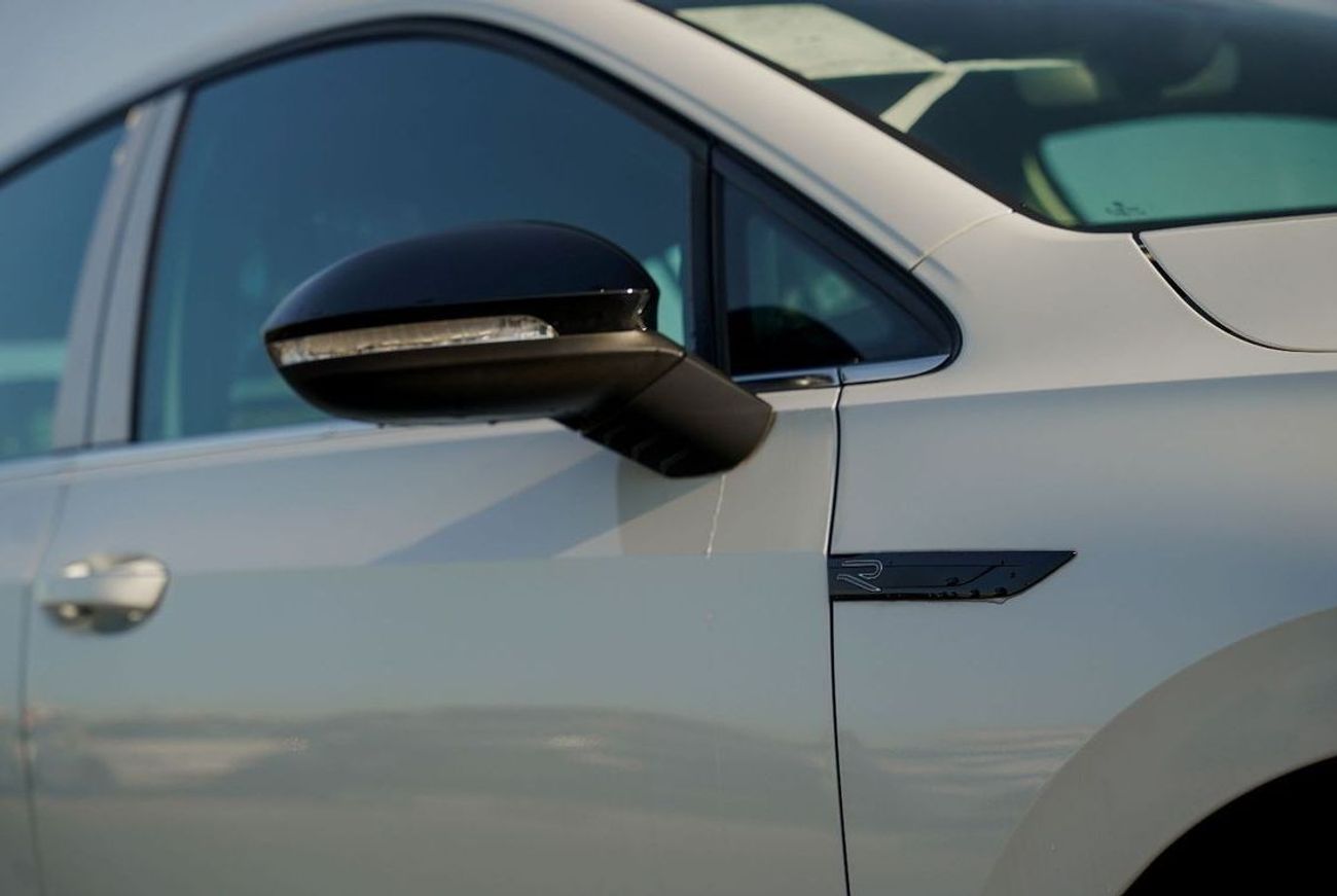 Volkswagen Golf R 2024 Volkswagen Golf 280TSI R-line 1.4L Turbo Withe FWD 0Km