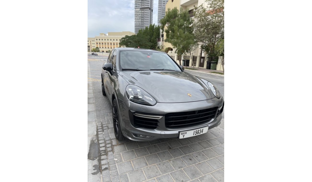 Porsche Cayenne GTS