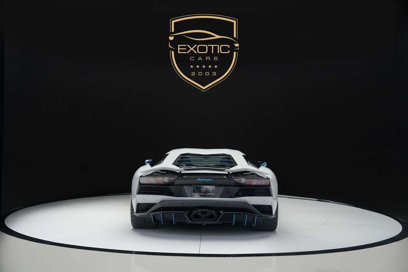 لامبورغيني أفينتادور 6.5L V12